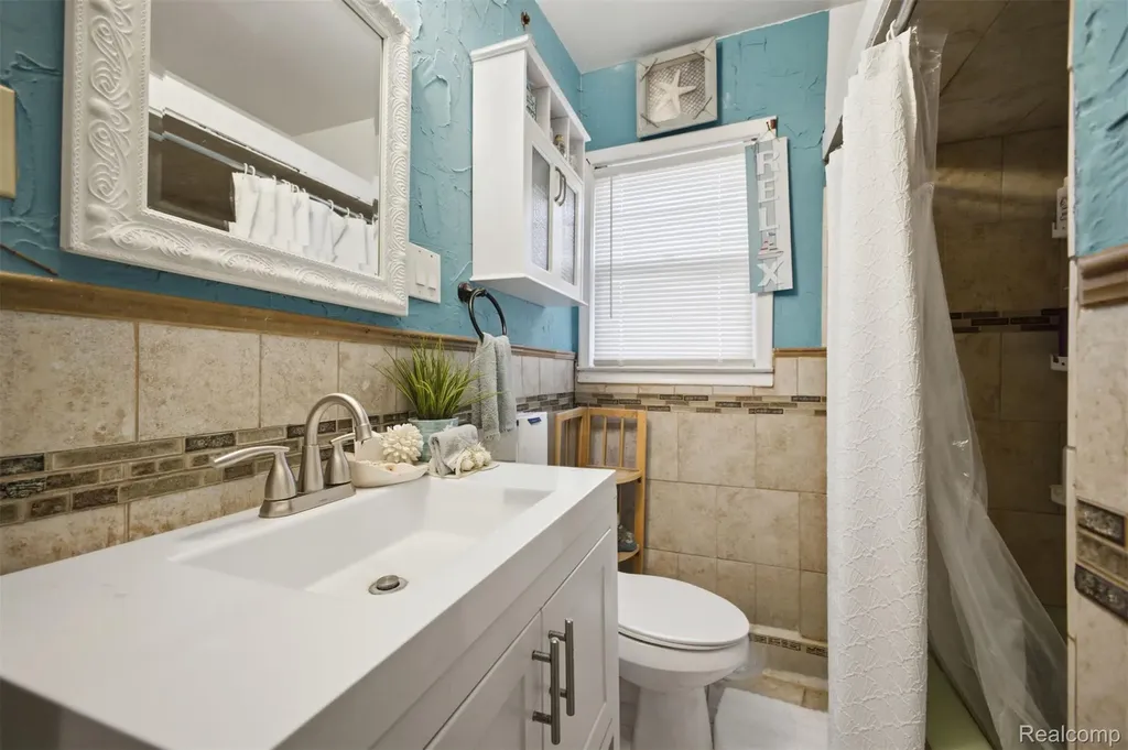 439 Cleveland Avenue Lincoln Park City MI 48146
