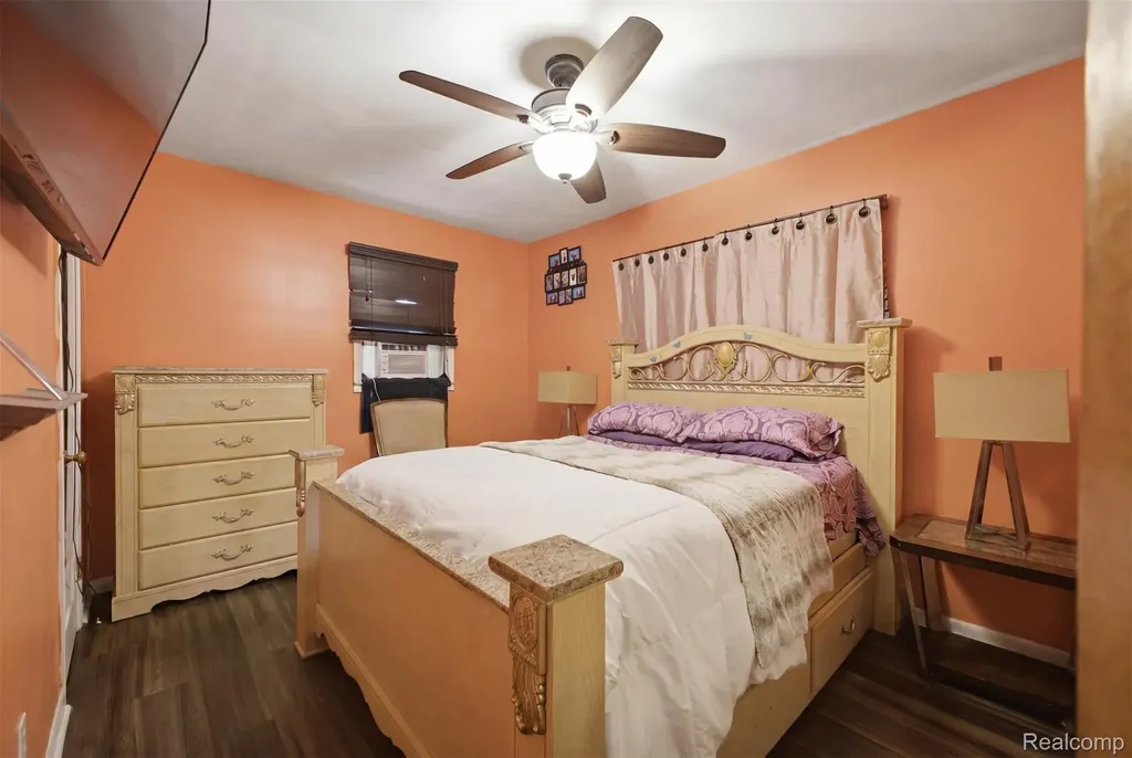 439 Cleveland Avenue Lincoln Park City MI 48146