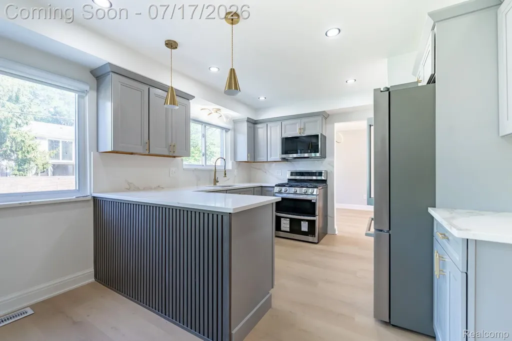 27426 Marshall Street Southfield City MI 48076