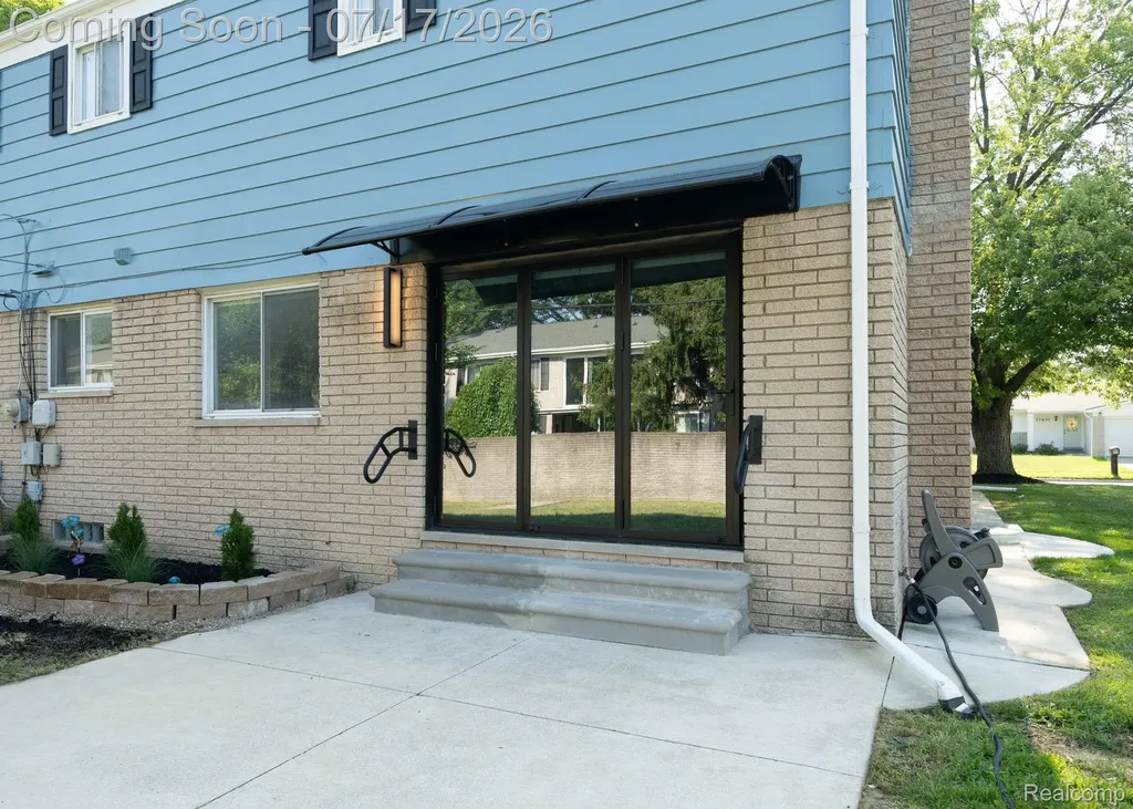 27426 Marshall Street Southfield City MI 48076