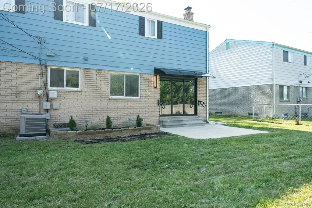 27426 Marshall Street Southfield City MI 48076