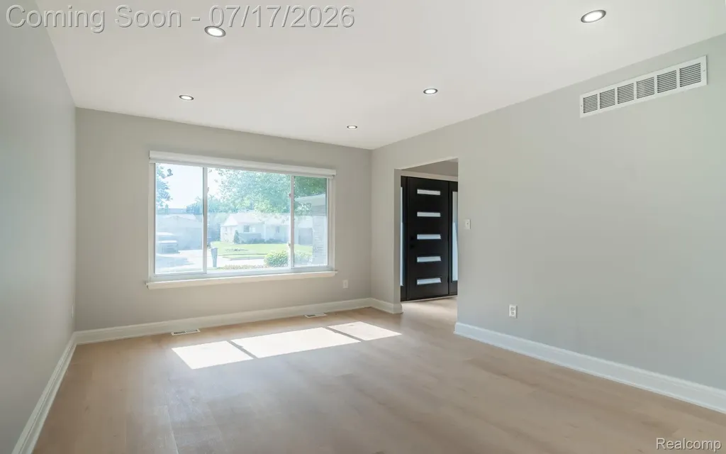 27426 Marshall Street Southfield City MI 48076