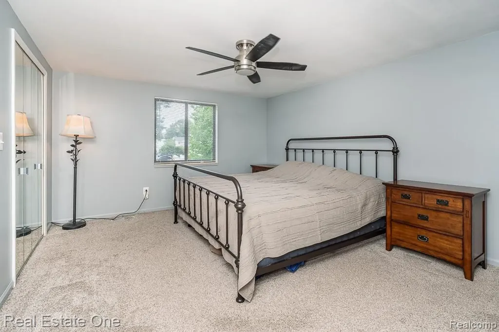 2355 Hillendale Drive Rochester Hills City MI 48309
