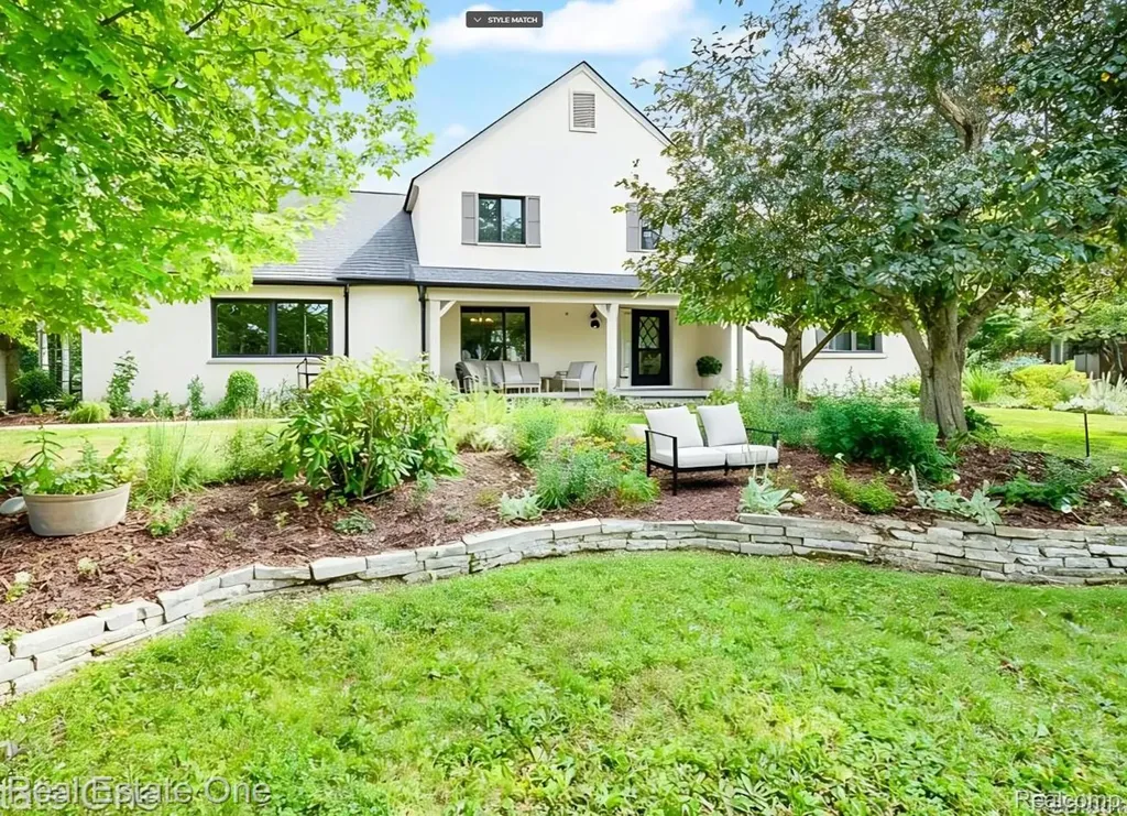 2355 Hillendale Drive Rochester Hills City MI 48309