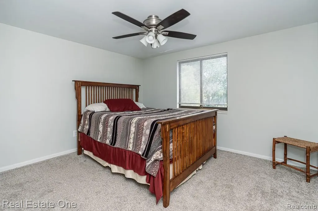 2355 Hillendale Drive Rochester Hills City MI 48309