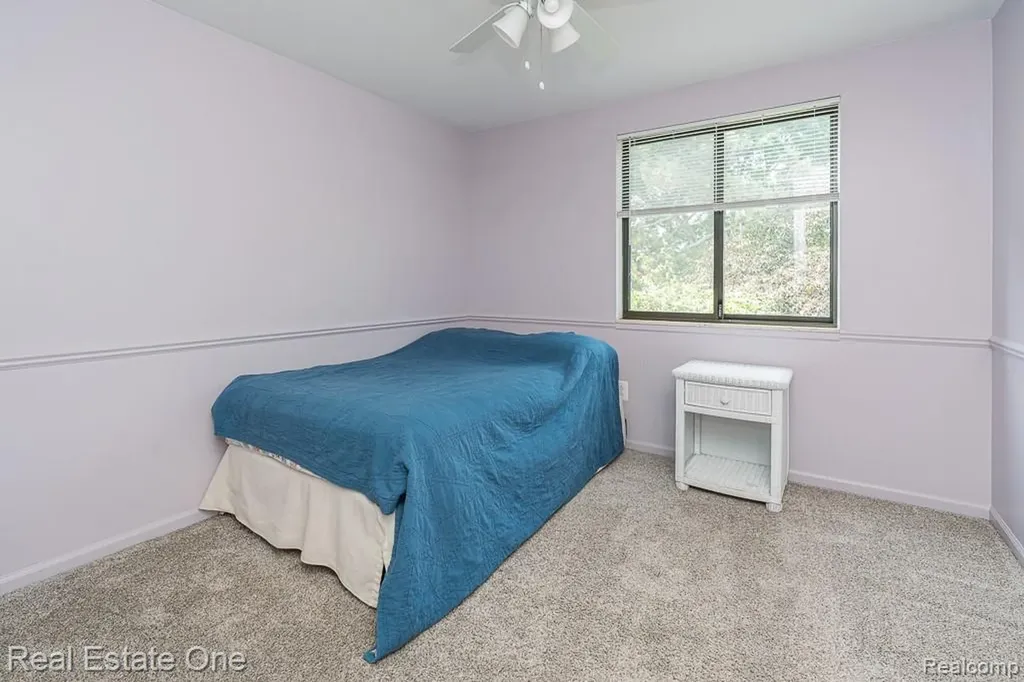 2355 Hillendale Drive Rochester Hills City MI 48309