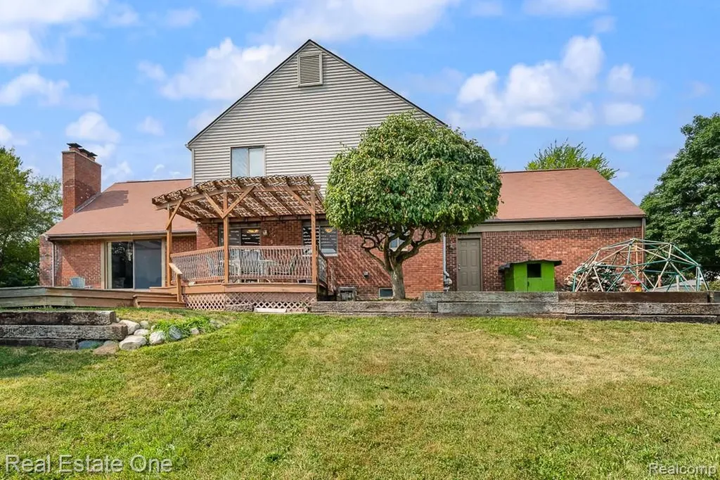 2355 Hillendale Drive Rochester Hills City MI 48309