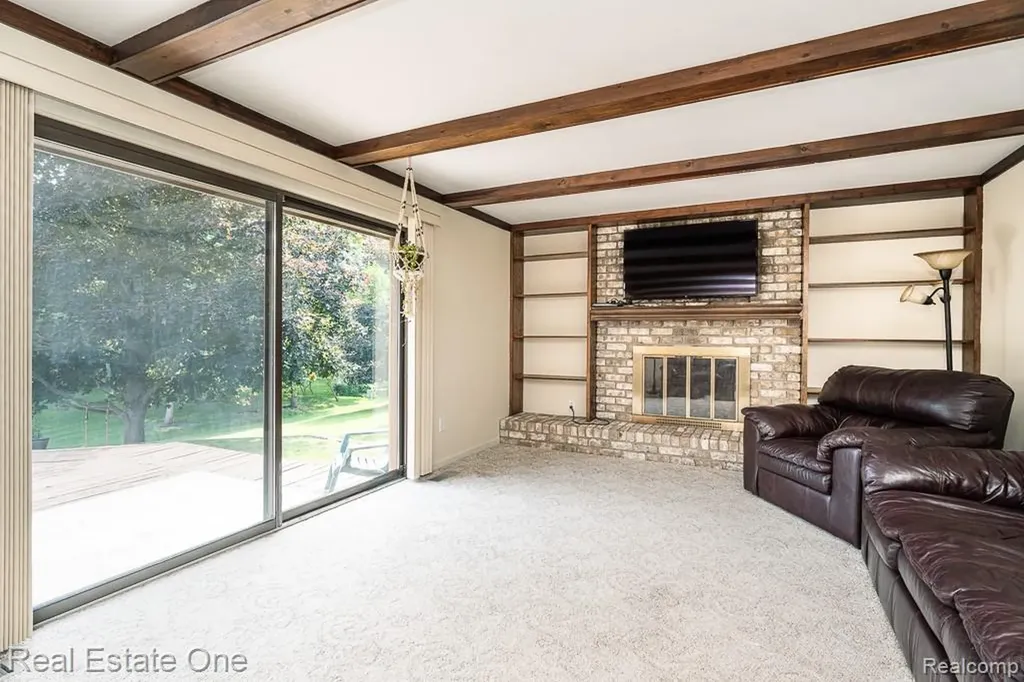 2355 Hillendale Drive Rochester Hills City MI 48309
