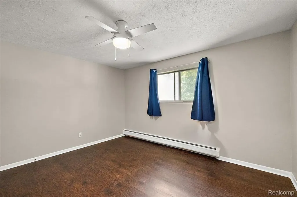15048 Fairfield Street Livonia City MI 48154