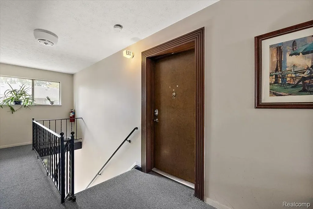 15048 Fairfield Street Livonia City MI 48154