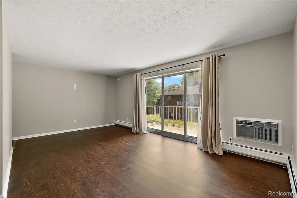 15048 Fairfield Street Livonia City MI 48154