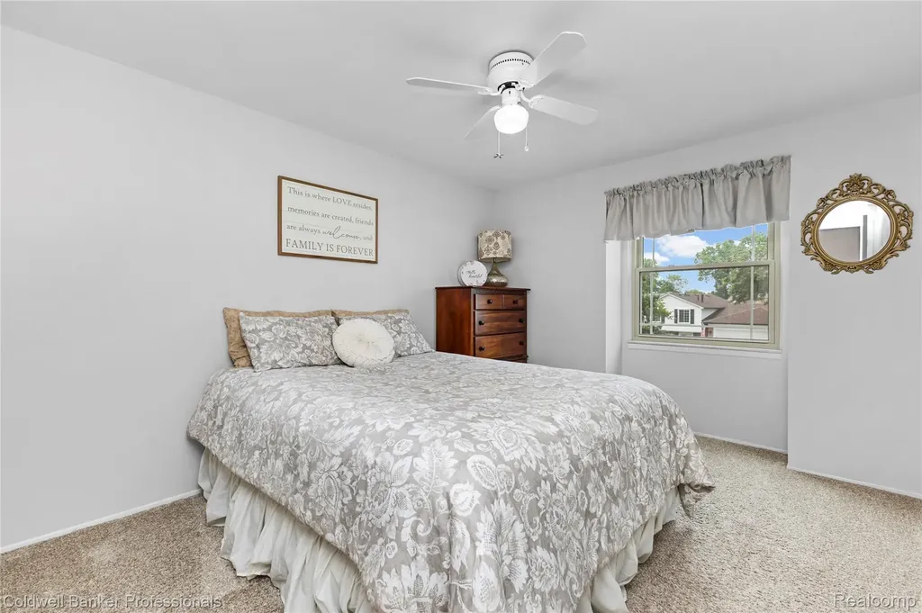 39452 Sunderland Drive Clinton Charter Township MI 48038