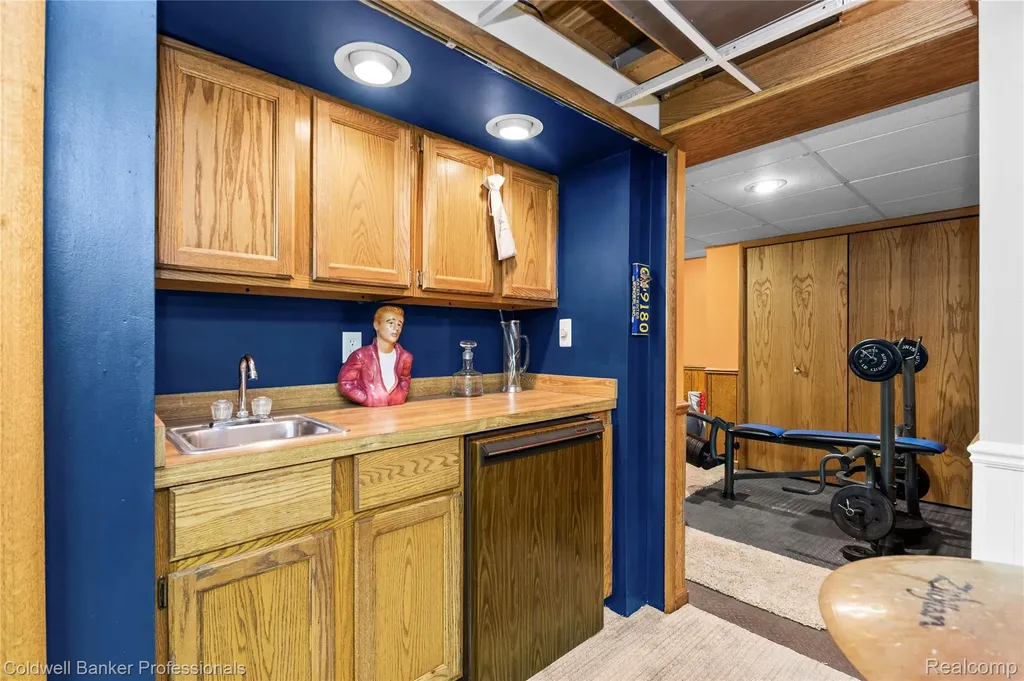 39452 Sunderland Drive Clinton Charter Township MI 48038