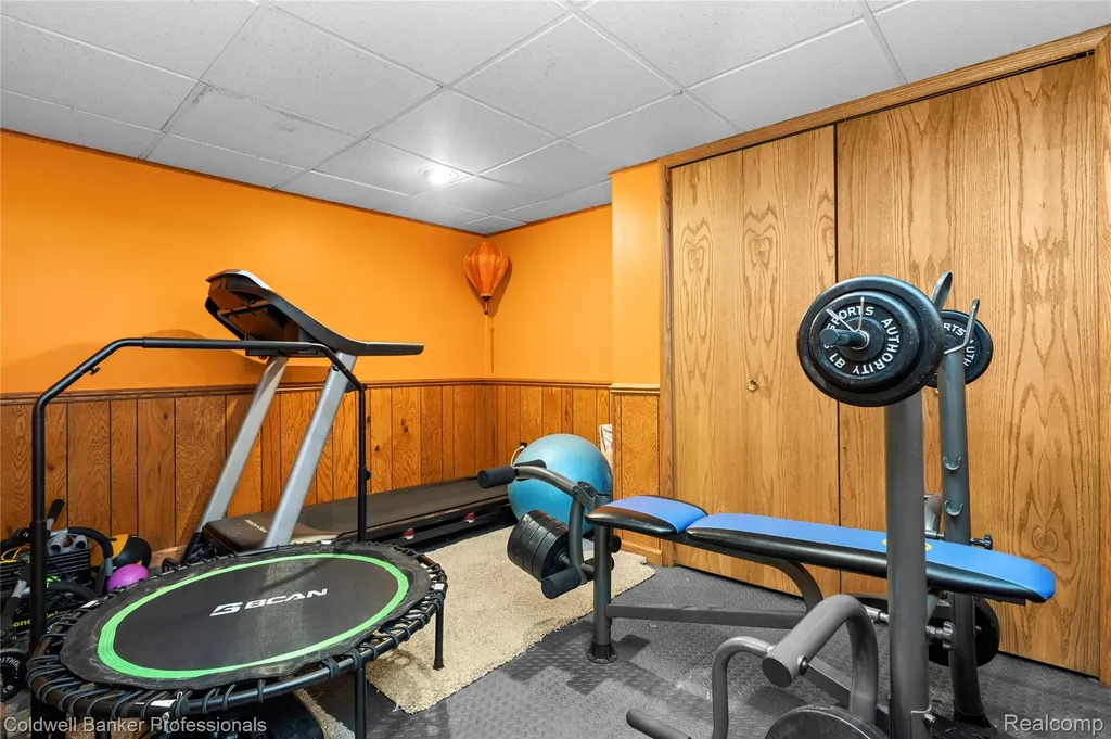 39452 Sunderland Drive Clinton Charter Township MI 48038