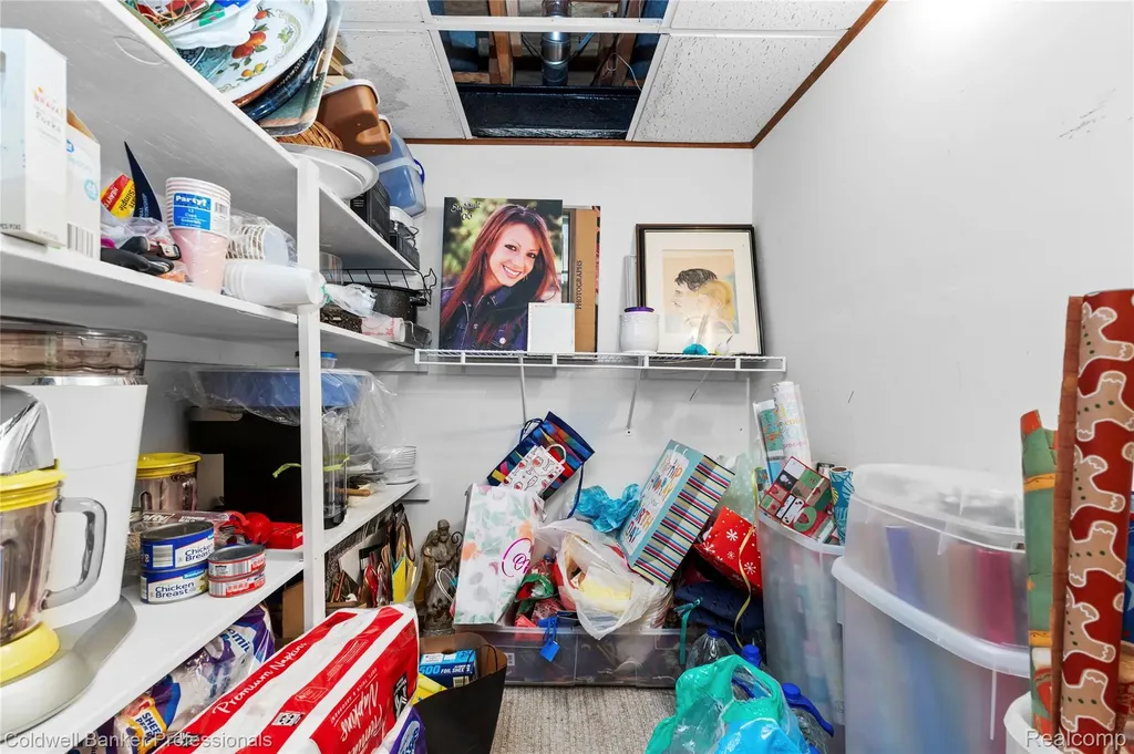 39452 Sunderland Drive Clinton Charter Township MI 48038