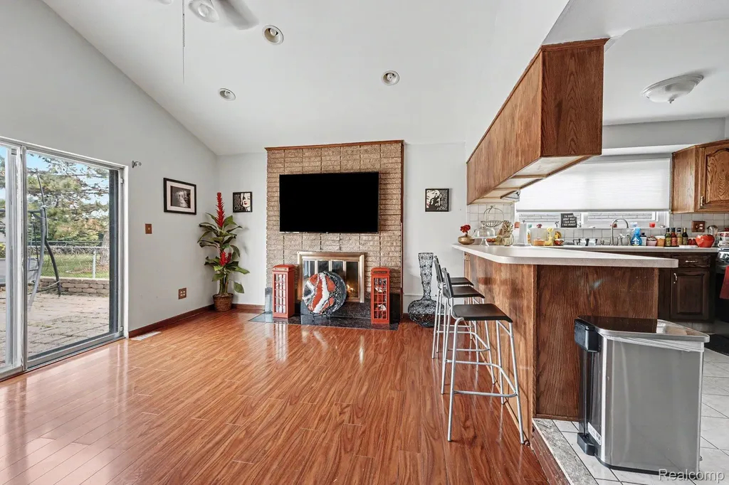 37400 Hacker Drive Sterling Heights City MI 48310