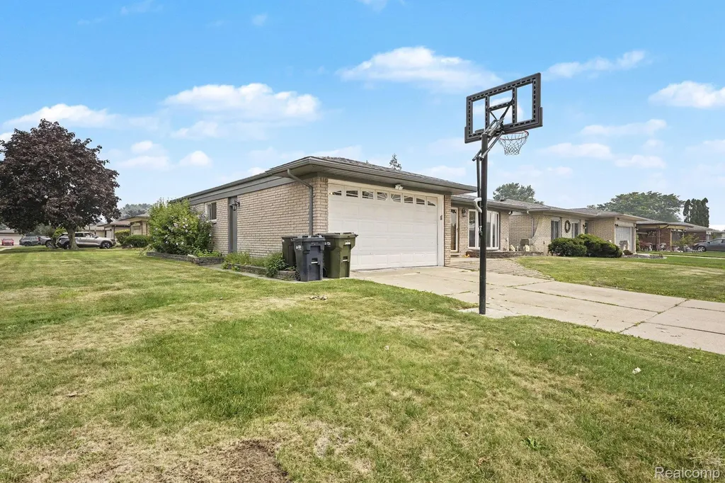 37400 Hacker Drive Sterling Heights City MI 48310