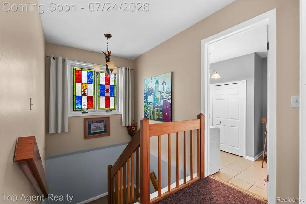 312 Beach Drive Oakland Charter Township MI 48363