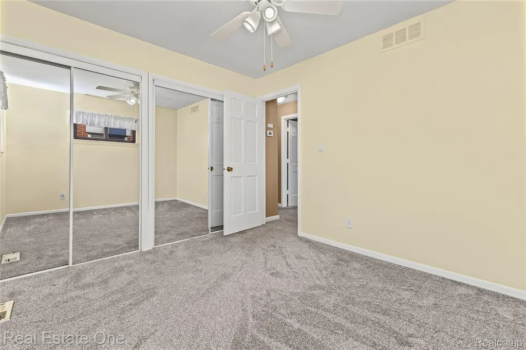 21436 Parkway Street St. Clair Shores City MI 48082