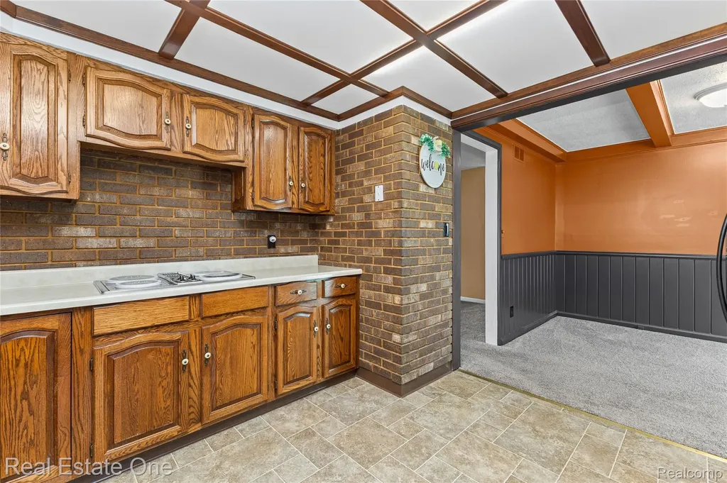 21436 Parkway Street St. Clair Shores City MI 48082