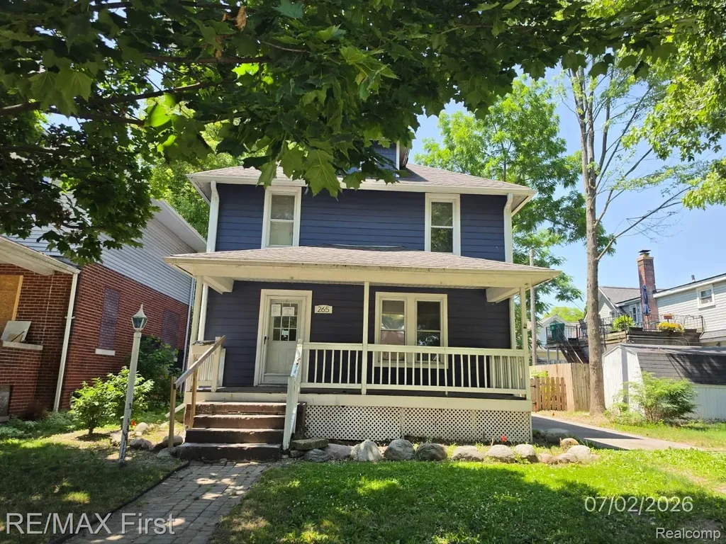 265 North Avenue Mt. Clemens City MI 48043