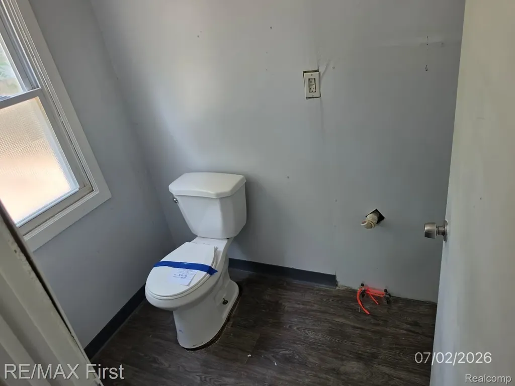 265 North Avenue Mt. Clemens City MI 48043