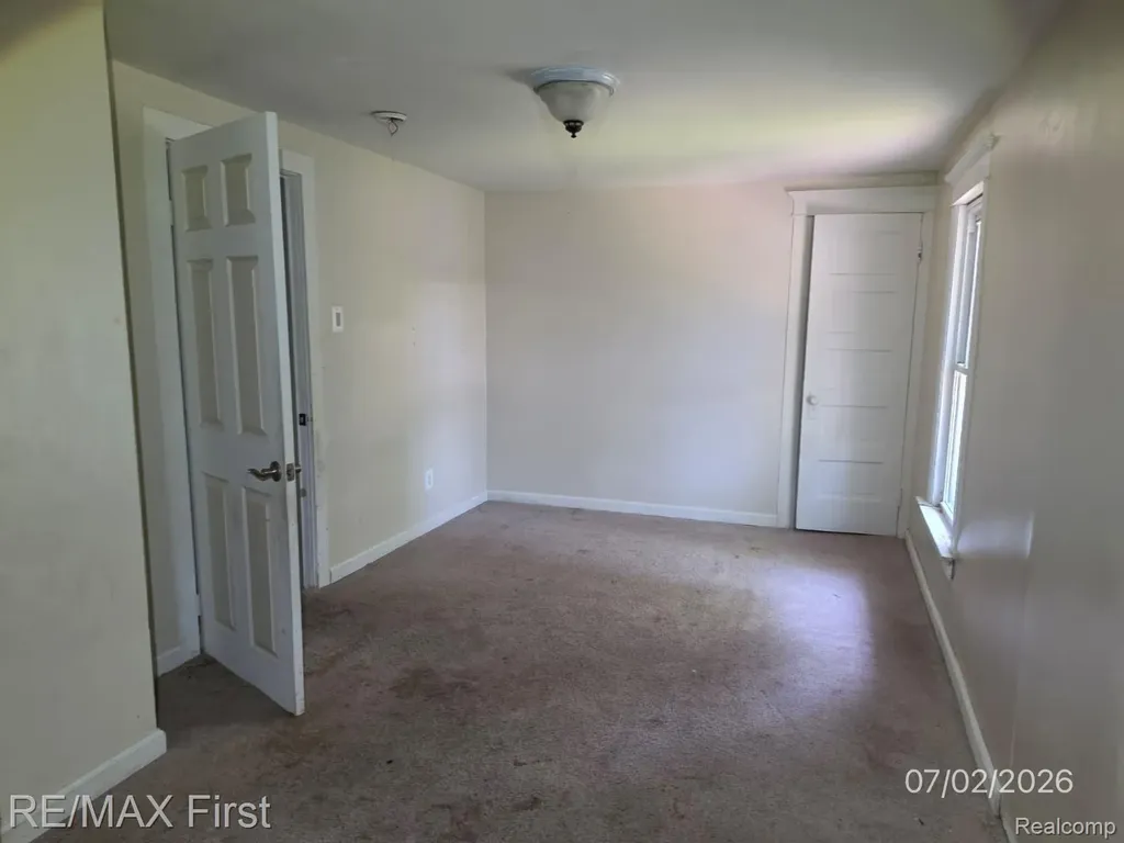 265 North Avenue Mt. Clemens City MI 48043