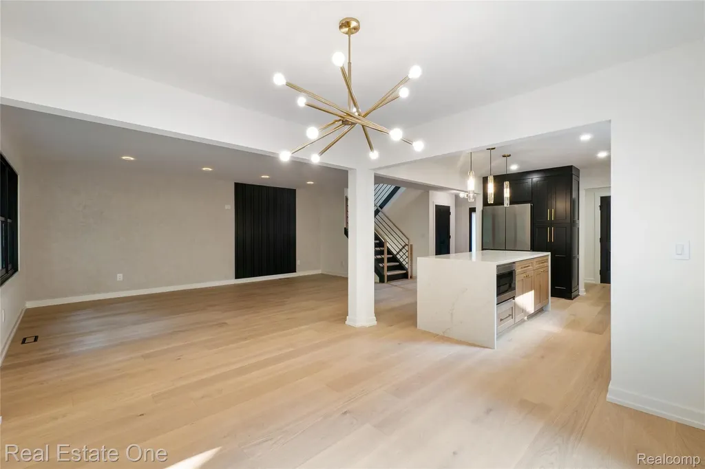 5584 N Adams Way Bloomfield Hills City MI 48302