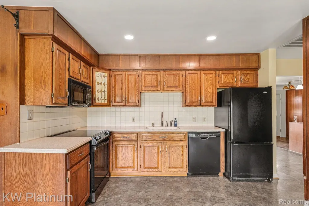 49750 Nautical Drive Chesterfield Township MI 48047