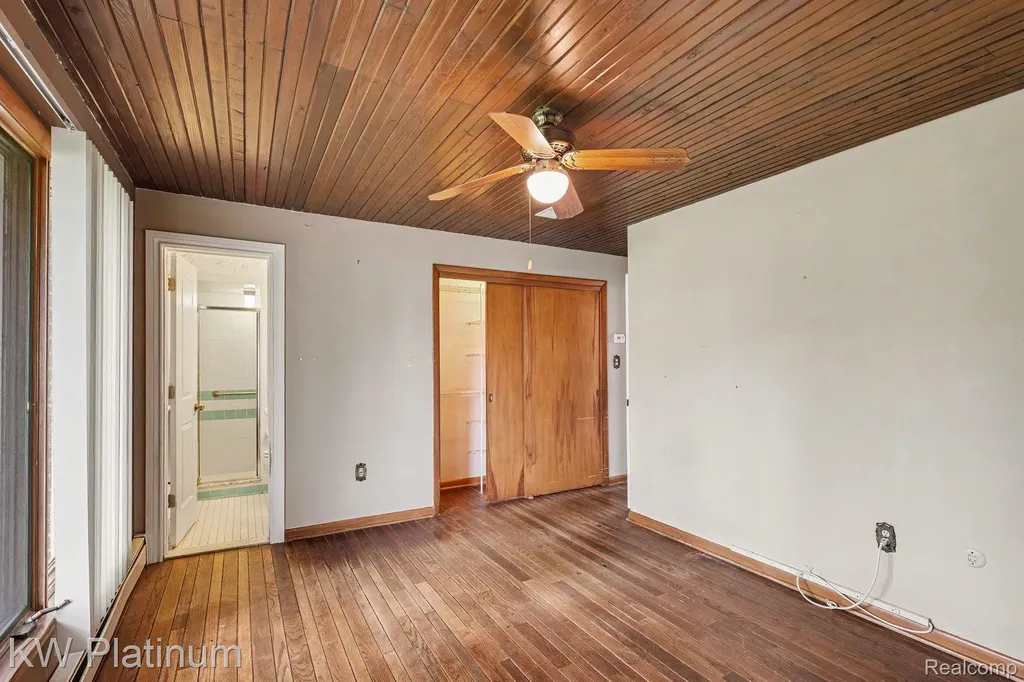 49750 Nautical Drive Chesterfield Township MI 48047