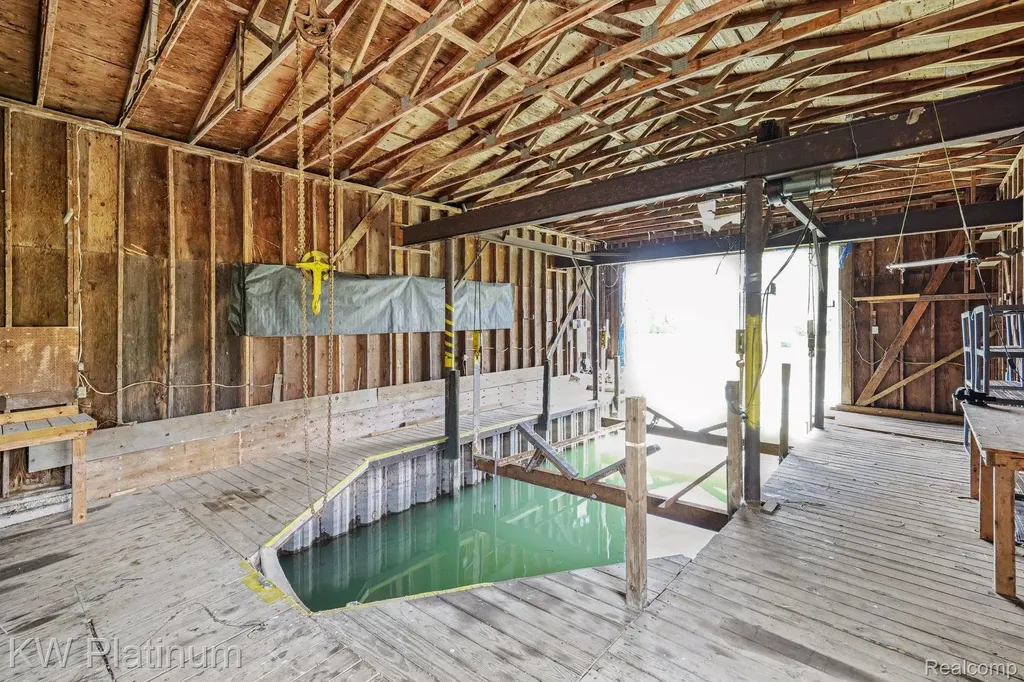 49750 Nautical Drive Chesterfield Township MI 48047