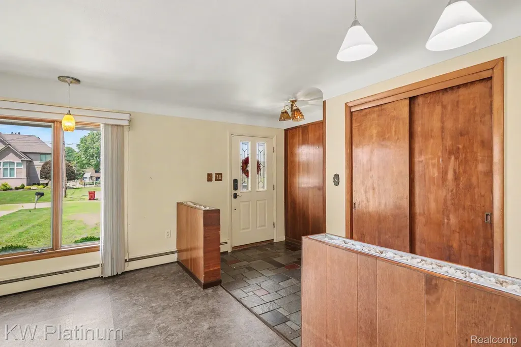 49750 Nautical Drive Chesterfield Township MI 48047