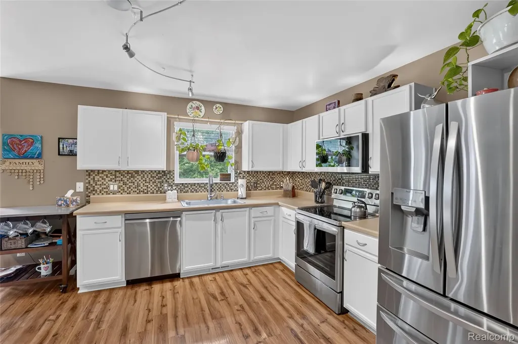 2792 Kalkaska River Drive Handy Township MI 48836