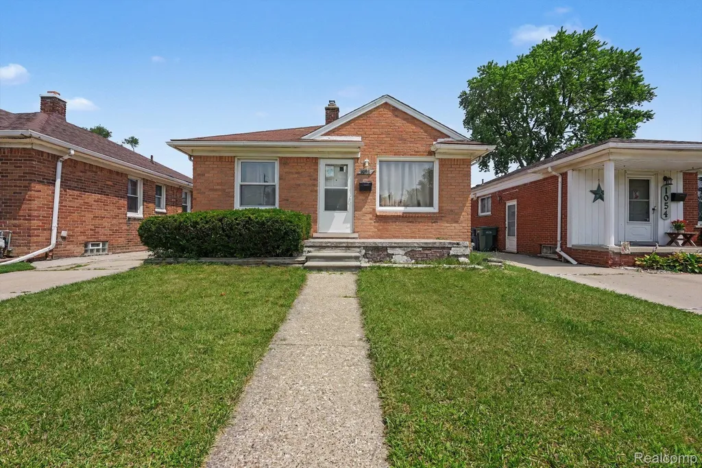 1058 Detroit Avenue Lincoln Park City MI 48146