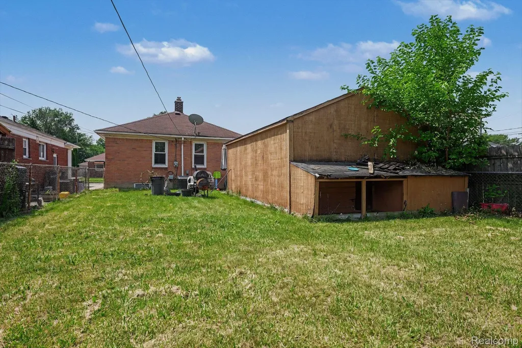 1058 Detroit Avenue Lincoln Park City MI 48146