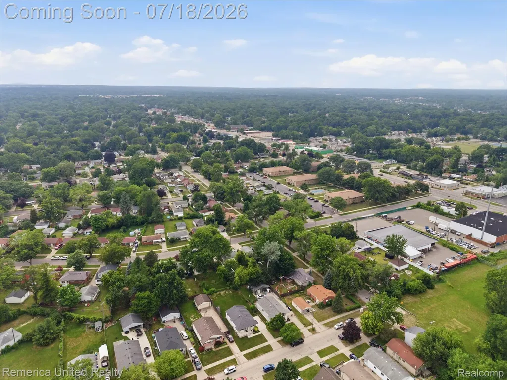 18691 Kinloch Redford Charter Township MI 48240