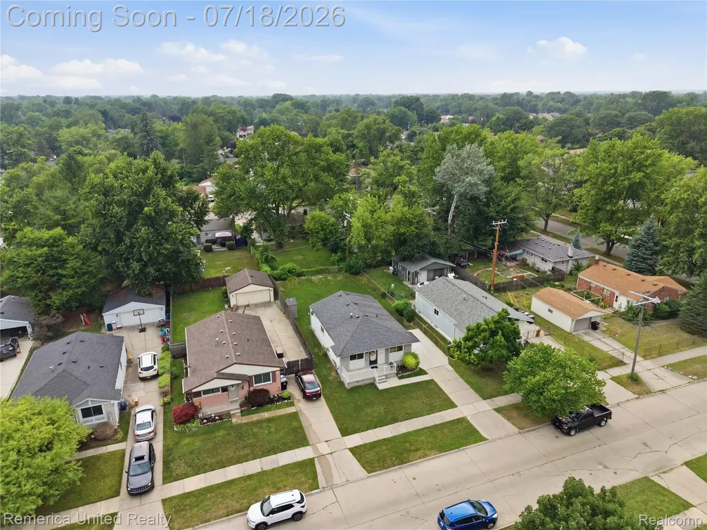 18691 Kinloch Redford Charter Township MI 48240