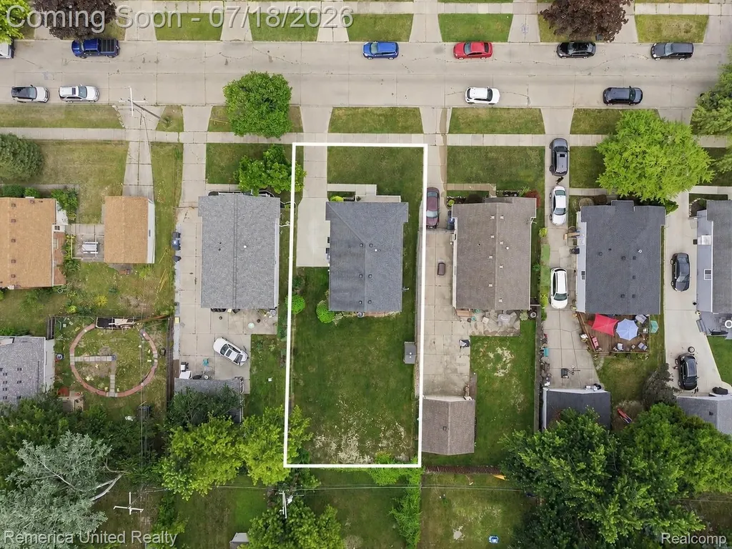 18691 Kinloch Redford Charter Township MI 48240