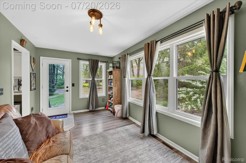 2111 Moorlands View Oceola Township MI 48855