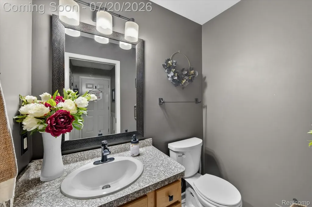 2111 Moorlands View Oceola Township MI 48855