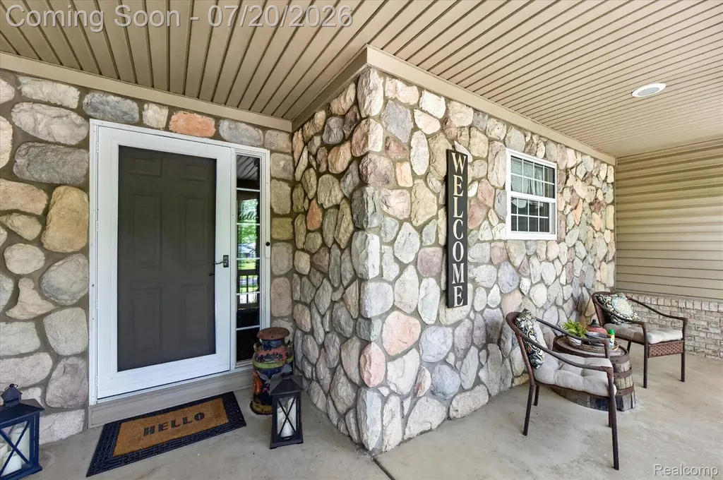 2111 Moorlands View Oceola Township MI 48855