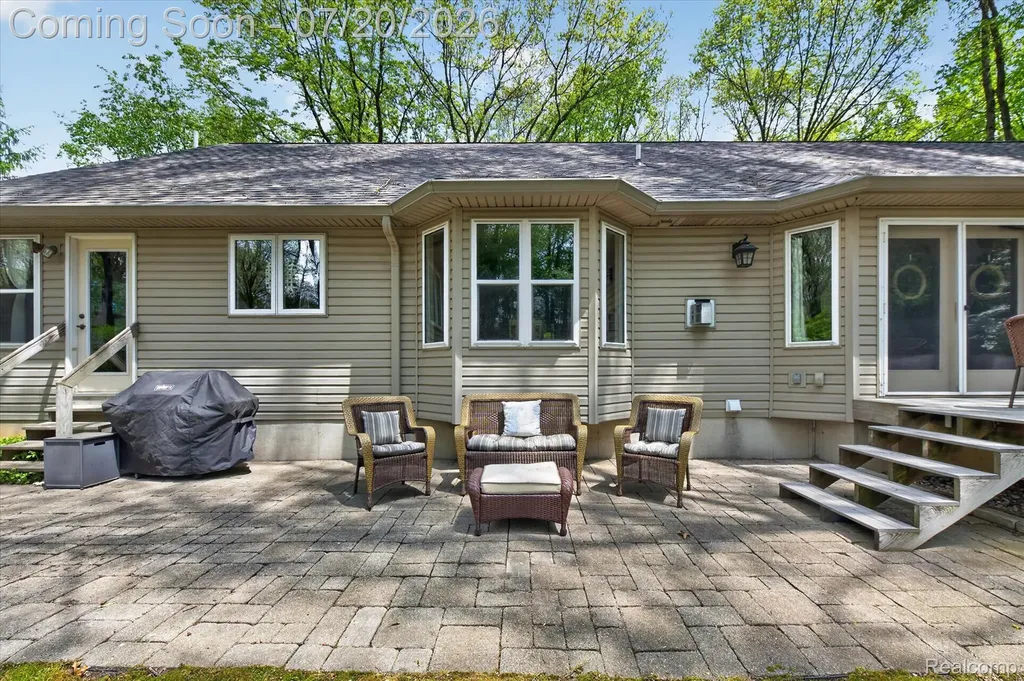 2111 Moorlands View Oceola Township MI 48855
