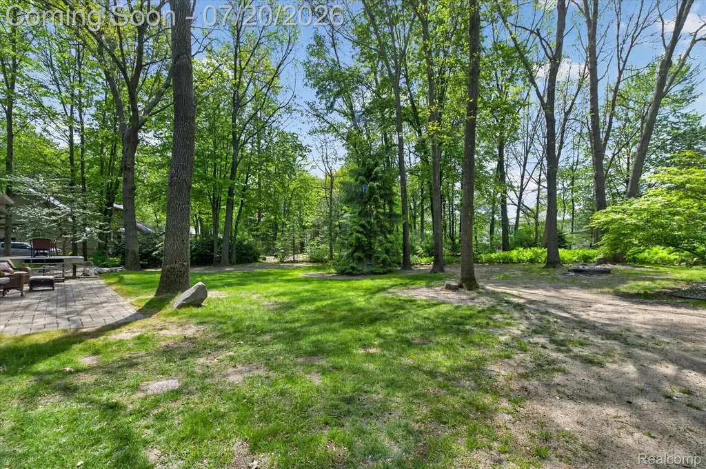 2111 Moorlands View Oceola Township MI 48855