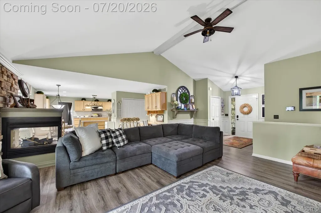 2111 Moorlands View Oceola Township MI 48855
