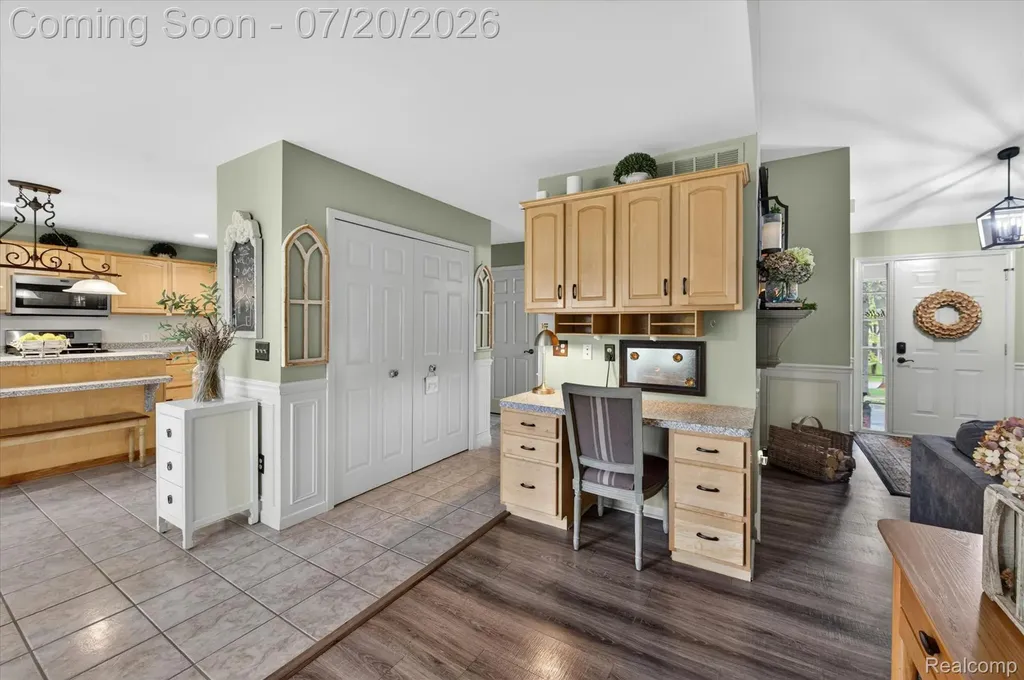 2111 Moorlands View Oceola Township MI 48855