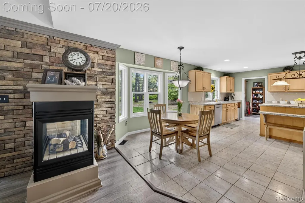 2111 Moorlands View Oceola Township MI 48855