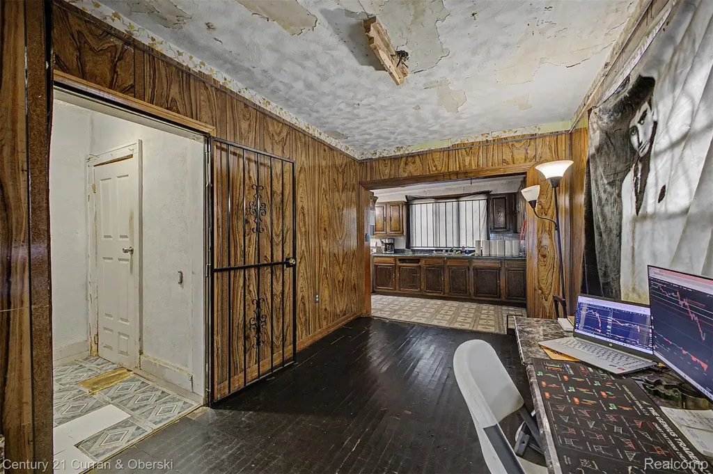 8040 Kirkwood Street Detroit City MI 48210