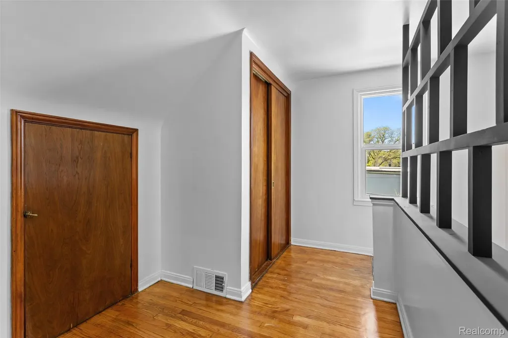 11327 Whitehill Detroit City MI 48224