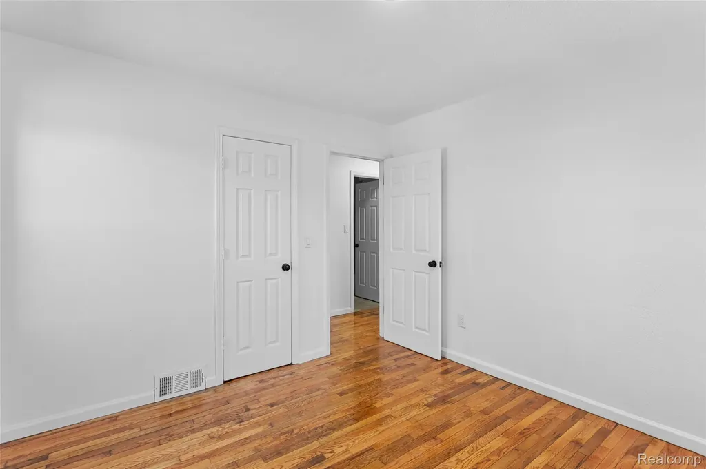 11327 Whitehill Detroit City MI 48224