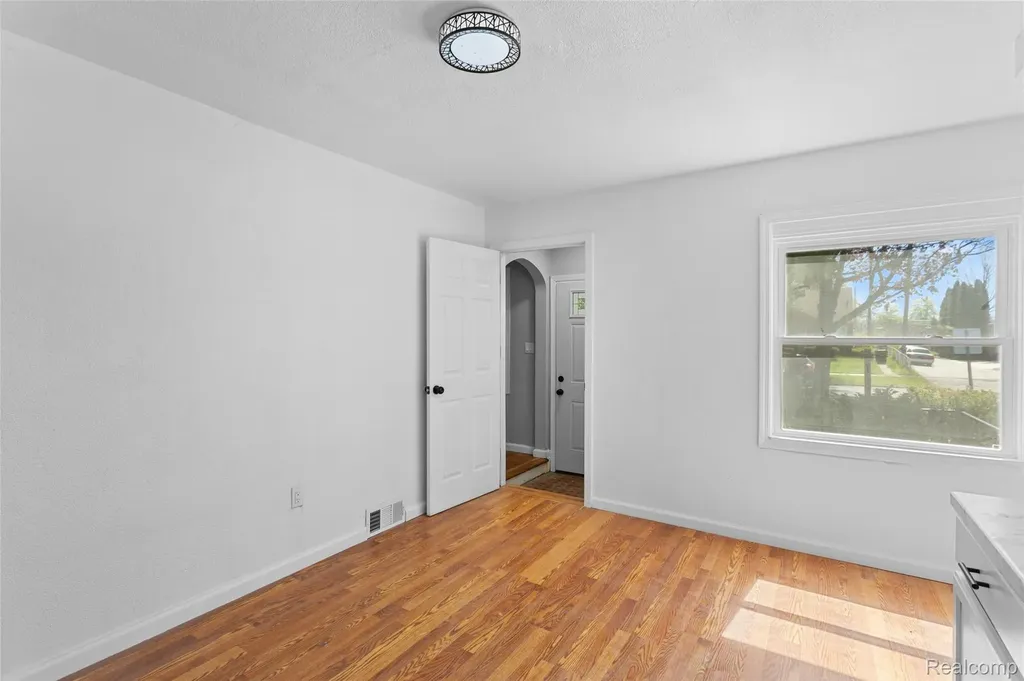 11327 Whitehill Detroit City MI 48224